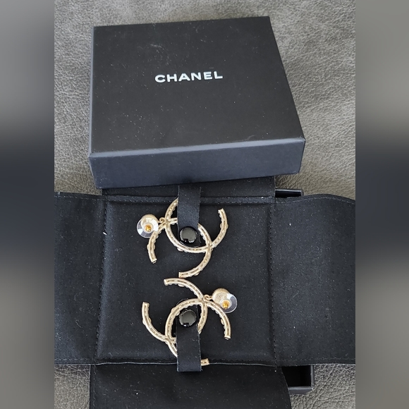 Chanel 2020 Cruise Gold Metal Faux Pearl & Crystal CC Dangle Earrings XL Size - Picture 8 of 10